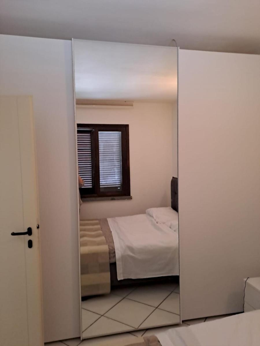 Appartamenti Residence Il Porto 13 E 16 Порто Адзуро Екстериор снимка