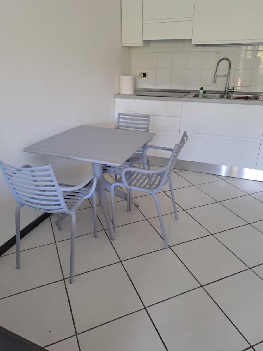 Appartamenti Residence Il Porto 13 E 16 Порто Адзуро Екстериор снимка